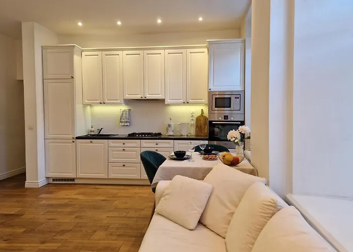 Lovely In Old Town Apartment